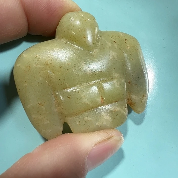透闪石质玉未镶嵌挂件