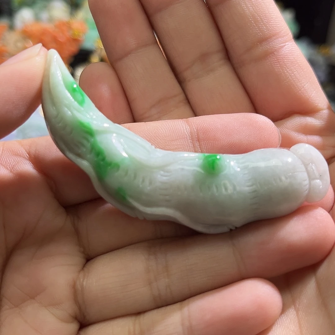 颈饰未镶嵌翡翠待编织