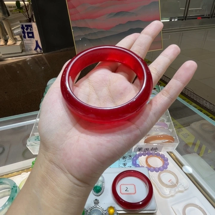 翡翠手镯未镶嵌翡翠手镯