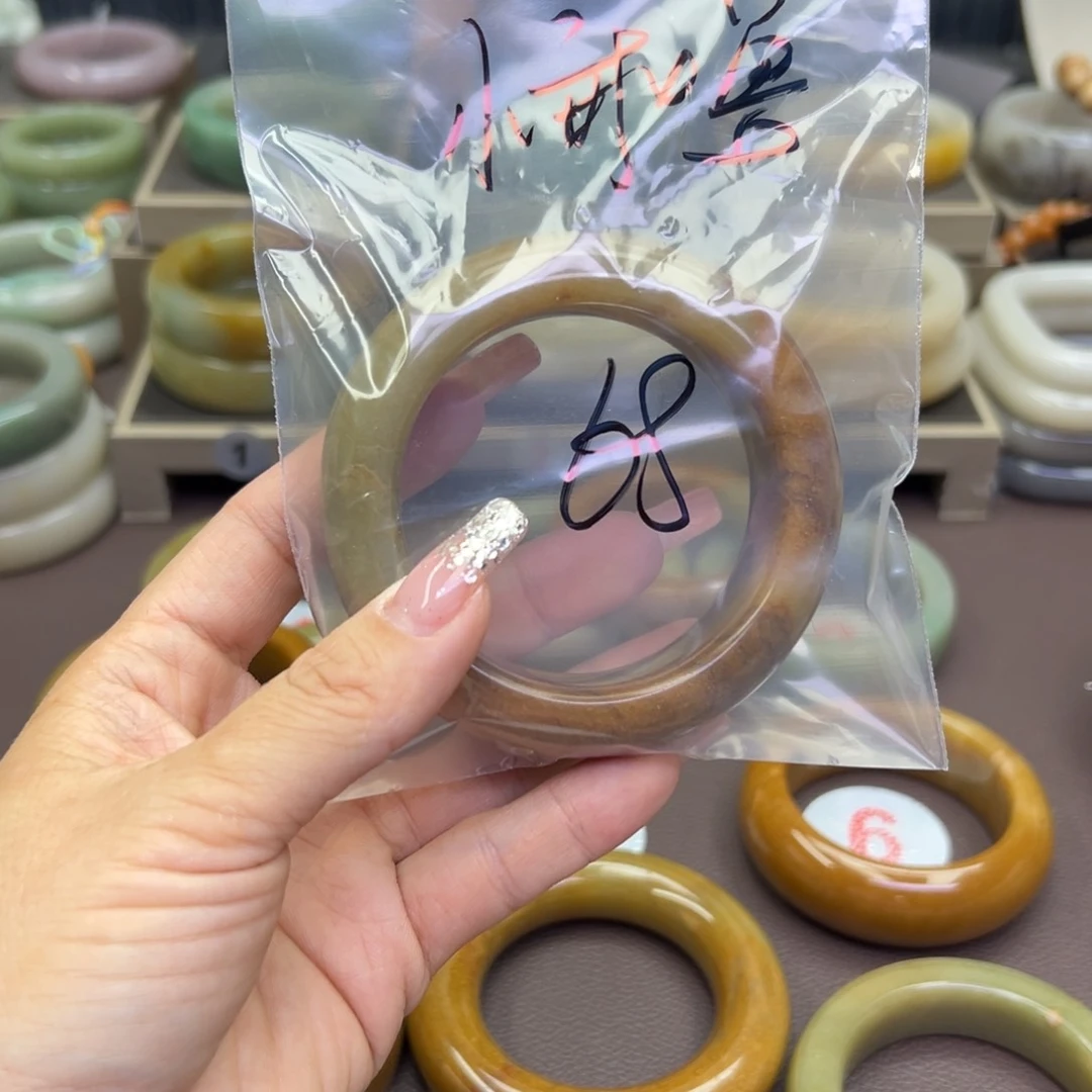 石英质玉手镯未镶嵌打****兽