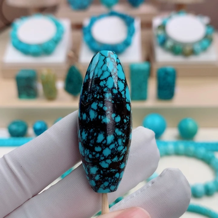 绿松石未镶嵌挂件