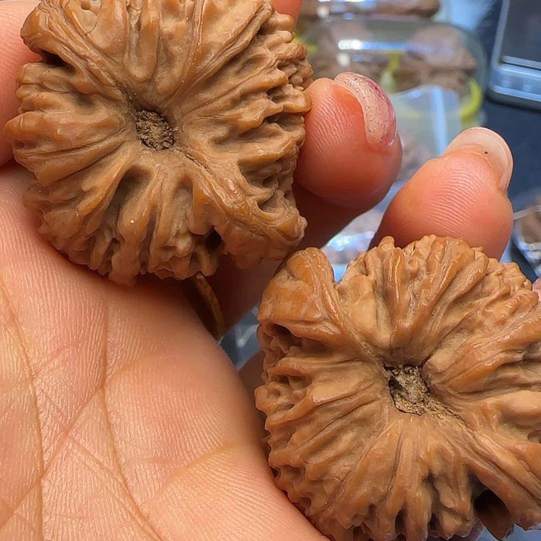 文玩核桃吊坠39凹底南疆石