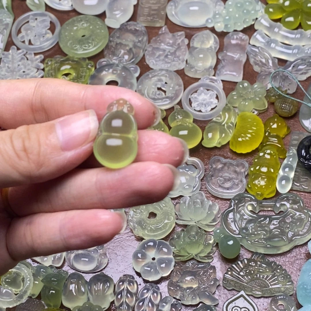 蛇纹石玉合金项链