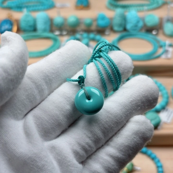 绿松石未镶嵌珠宝奇石