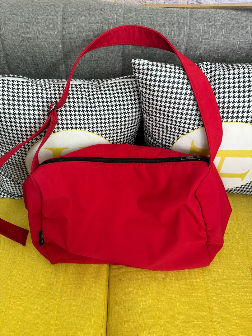 2025新款高级降落伞防水尼龙布单肩斜背包大容量通勤简约背包