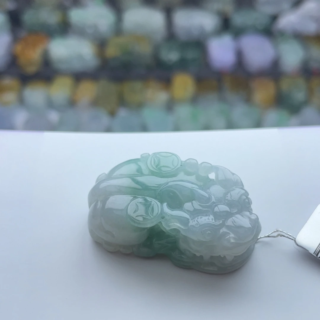 翡翠颈饰未镶嵌貔貅