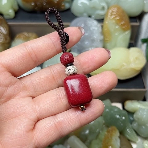 颈饰未镶嵌和田玉龍**神