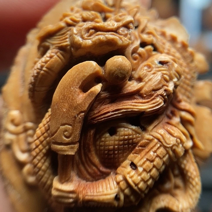 纯手工浮雕御龙关公