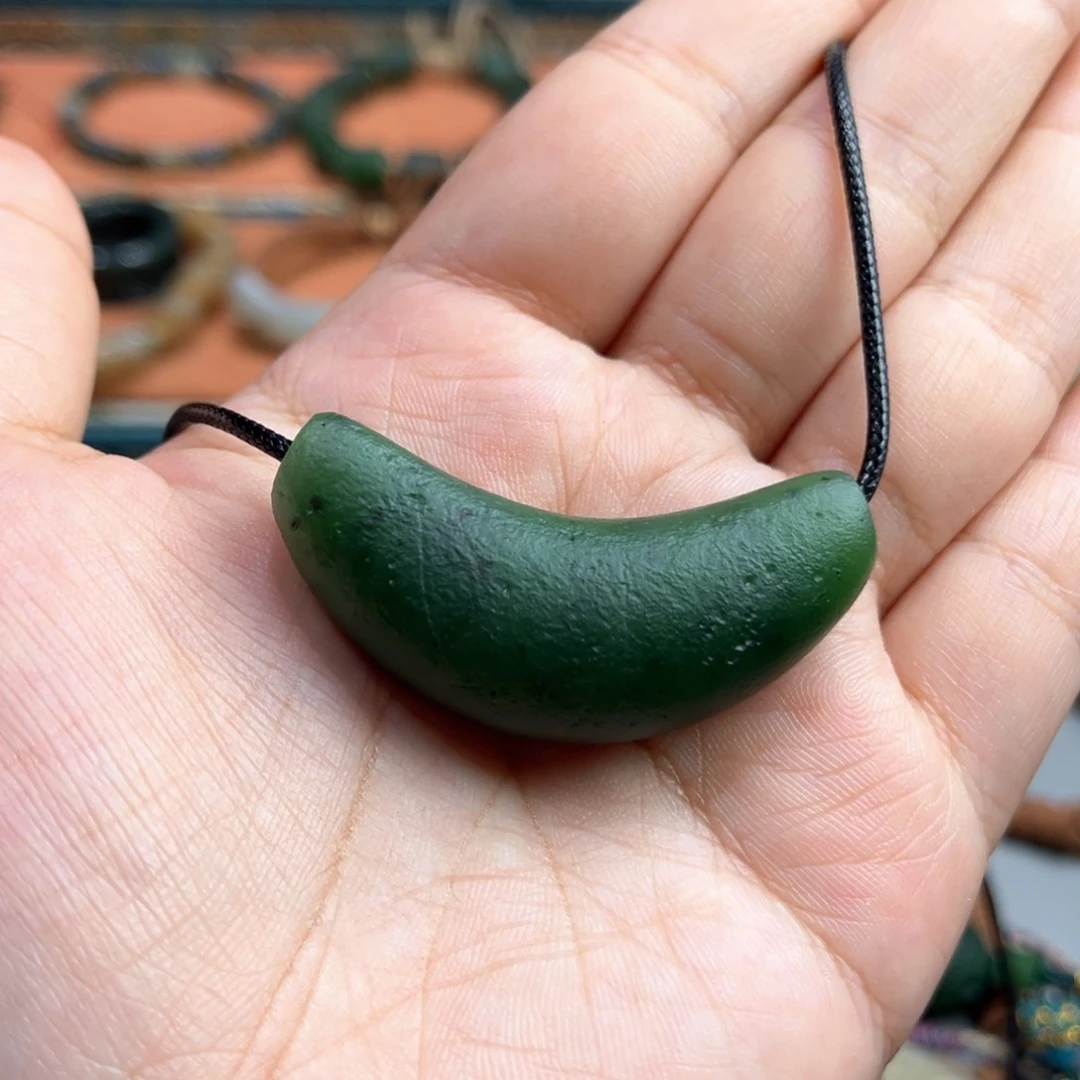 和田玉未镶嵌颈饰杀*子