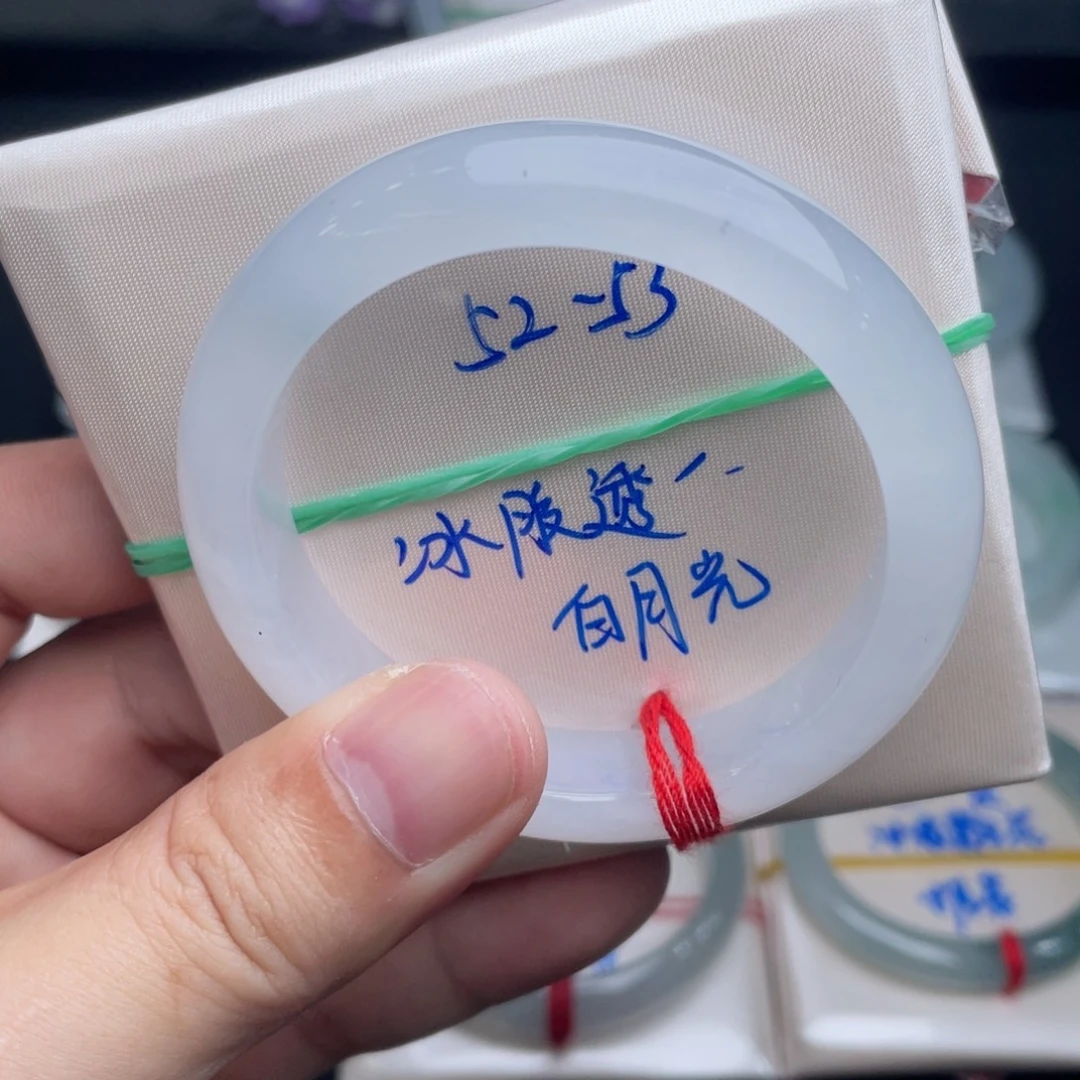 翡翠未镶嵌手镯翡翠手镯08