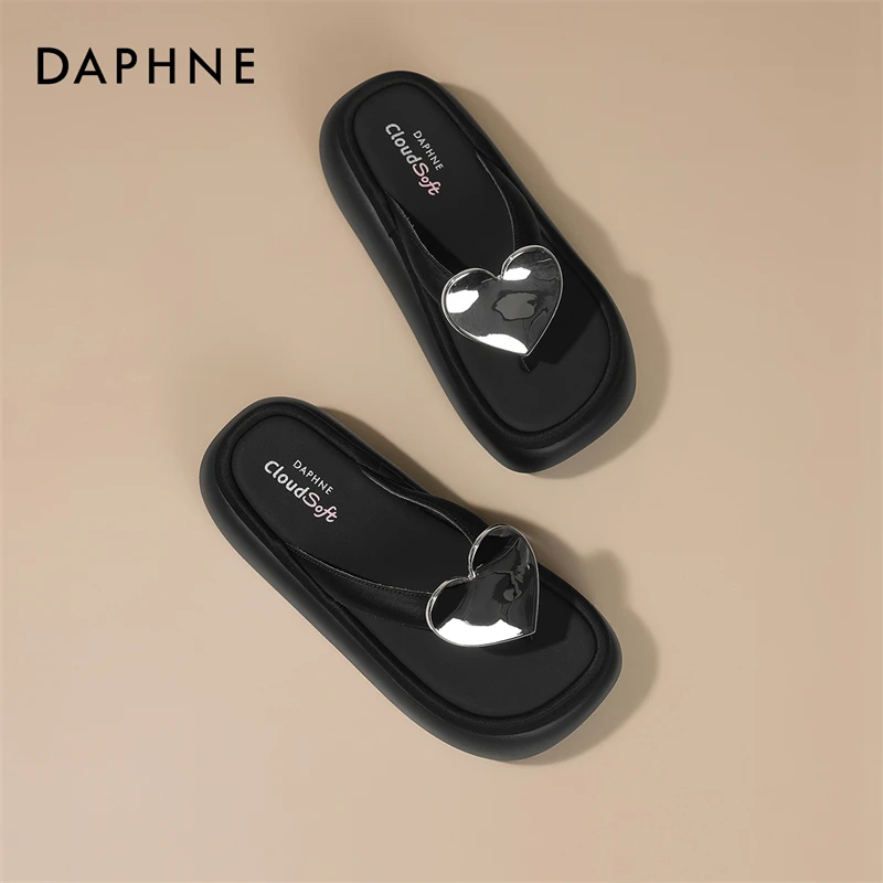达芙妮新款爱心人字拖夏外穿2025夹趾凉拖百搭配裙子时尚沙滩凉拖