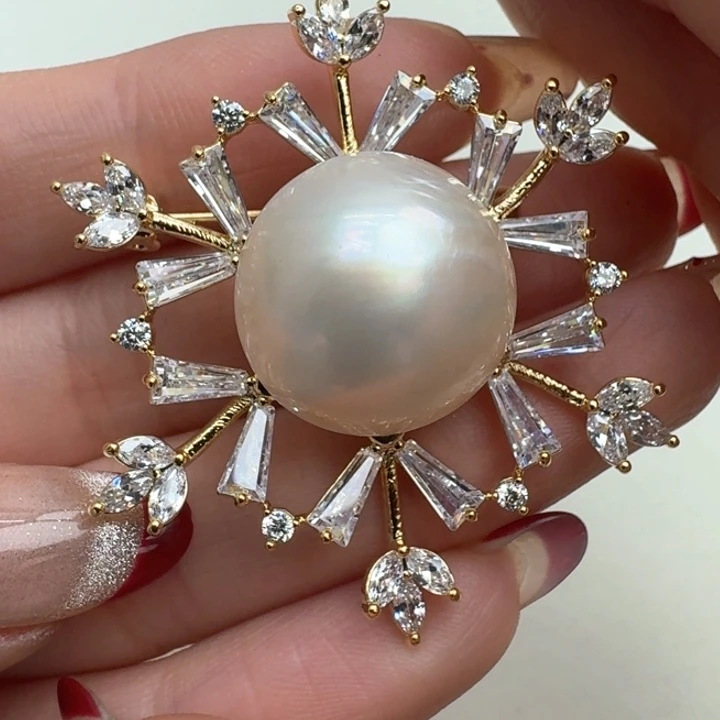 拼合珍珠（马贝珠）胸针未镶嵌