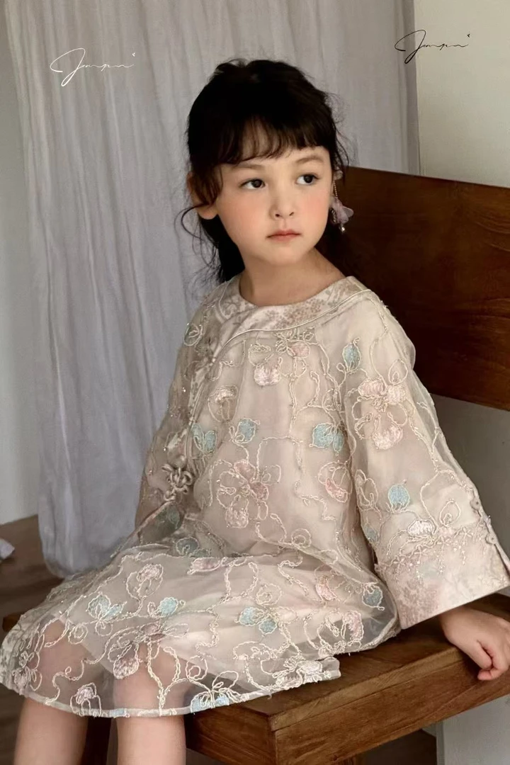 又赫冬季男女童卫衣T恤007