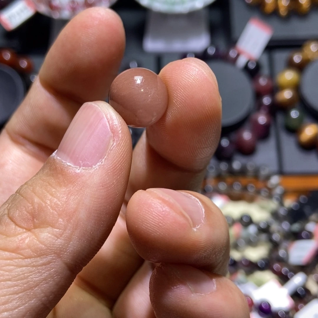 水晶手串未镶嵌阿*。兔毛
