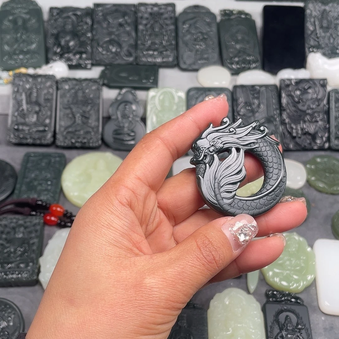 和田玉未镶嵌颈饰