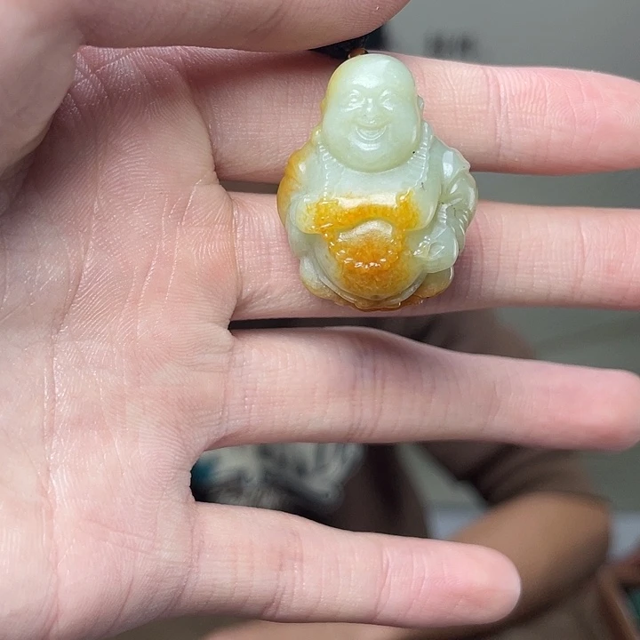 和田玉未镶嵌把件