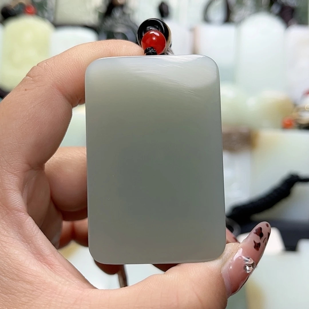 【闪购商品】颈饰未镶嵌和田玉和**熟