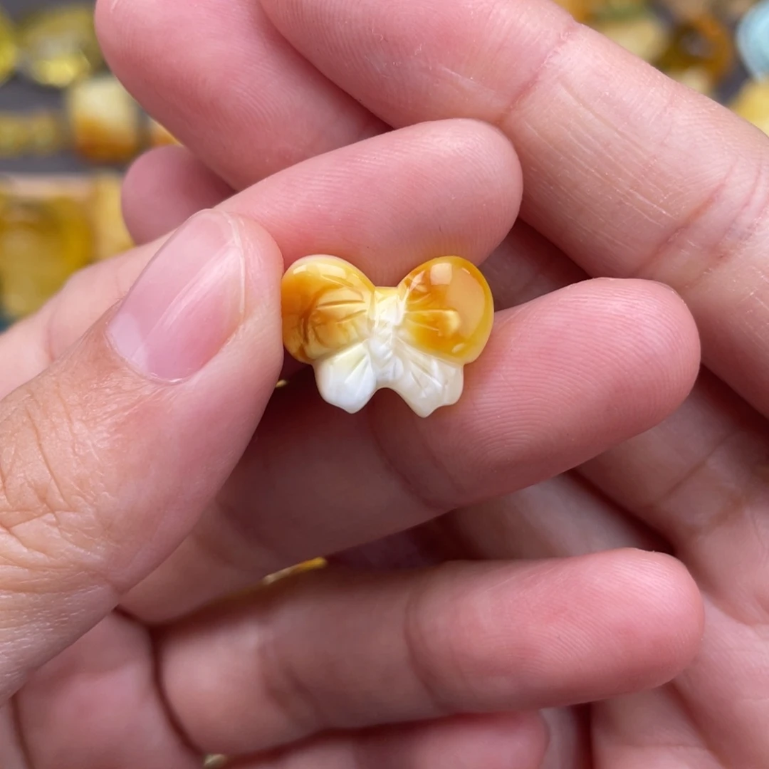 裸石琥珀未镶嵌蜜蜡