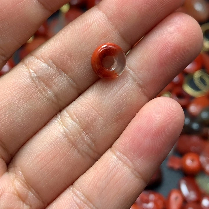 南红玛瑙未镶嵌颈饰