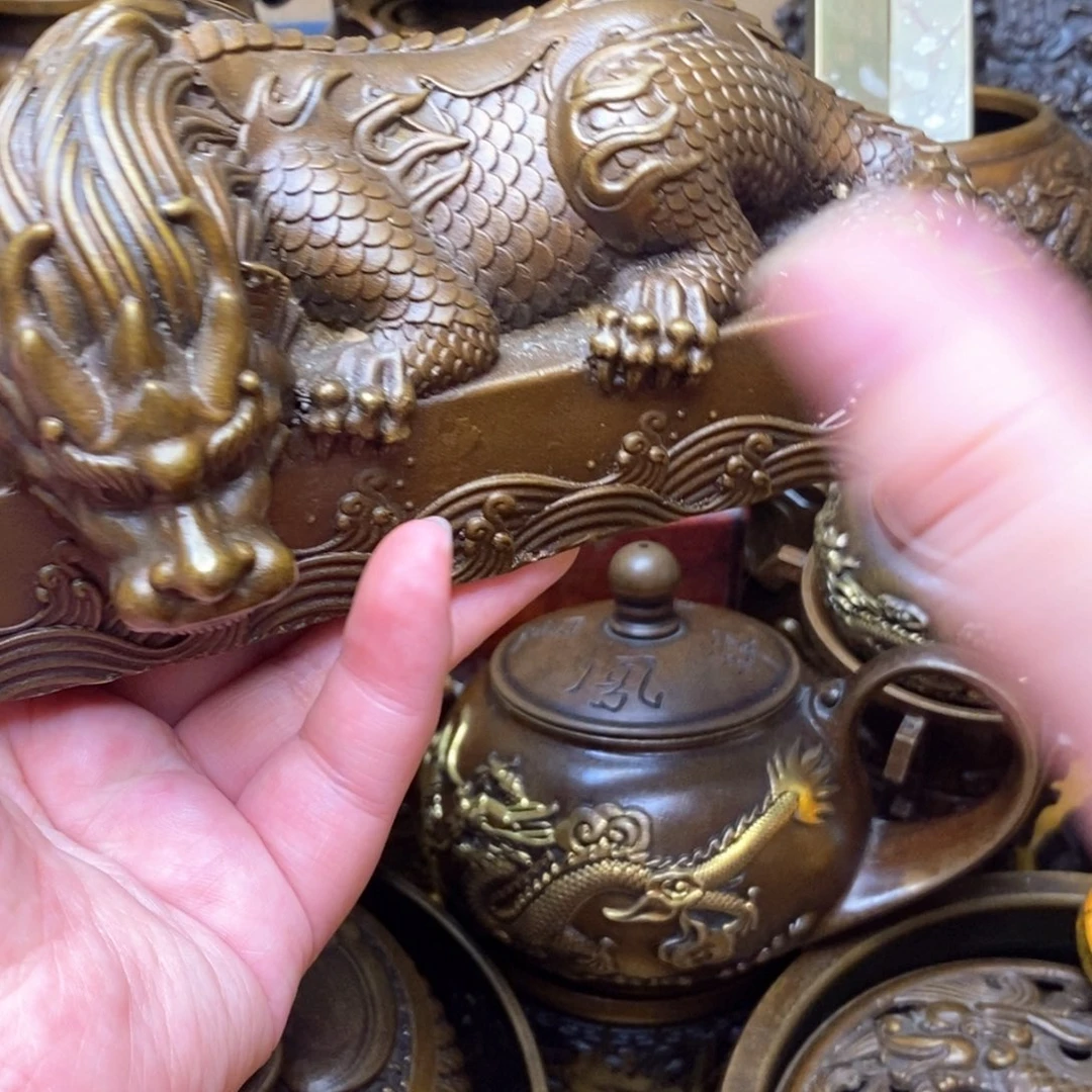 铜器摆件做工精良