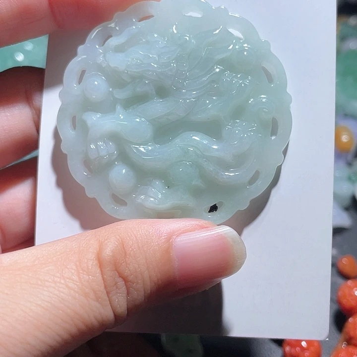 颈饰未镶嵌翡翠天