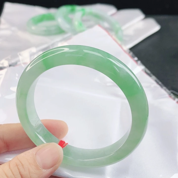 翡翠未镶嵌手镯57+冰绿翡翠手镯