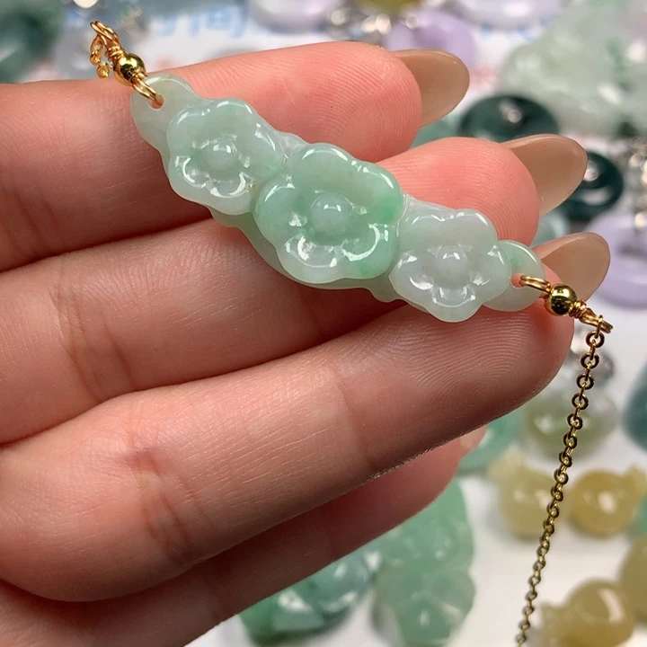 翡翠未镶嵌项圈翡翠