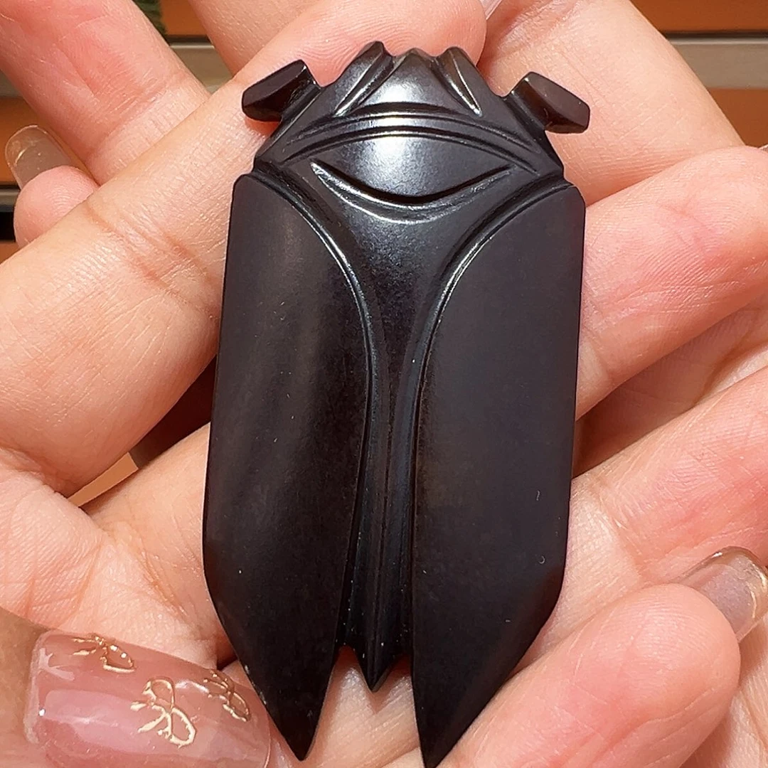 叶***拉和田玉未镶嵌挂件