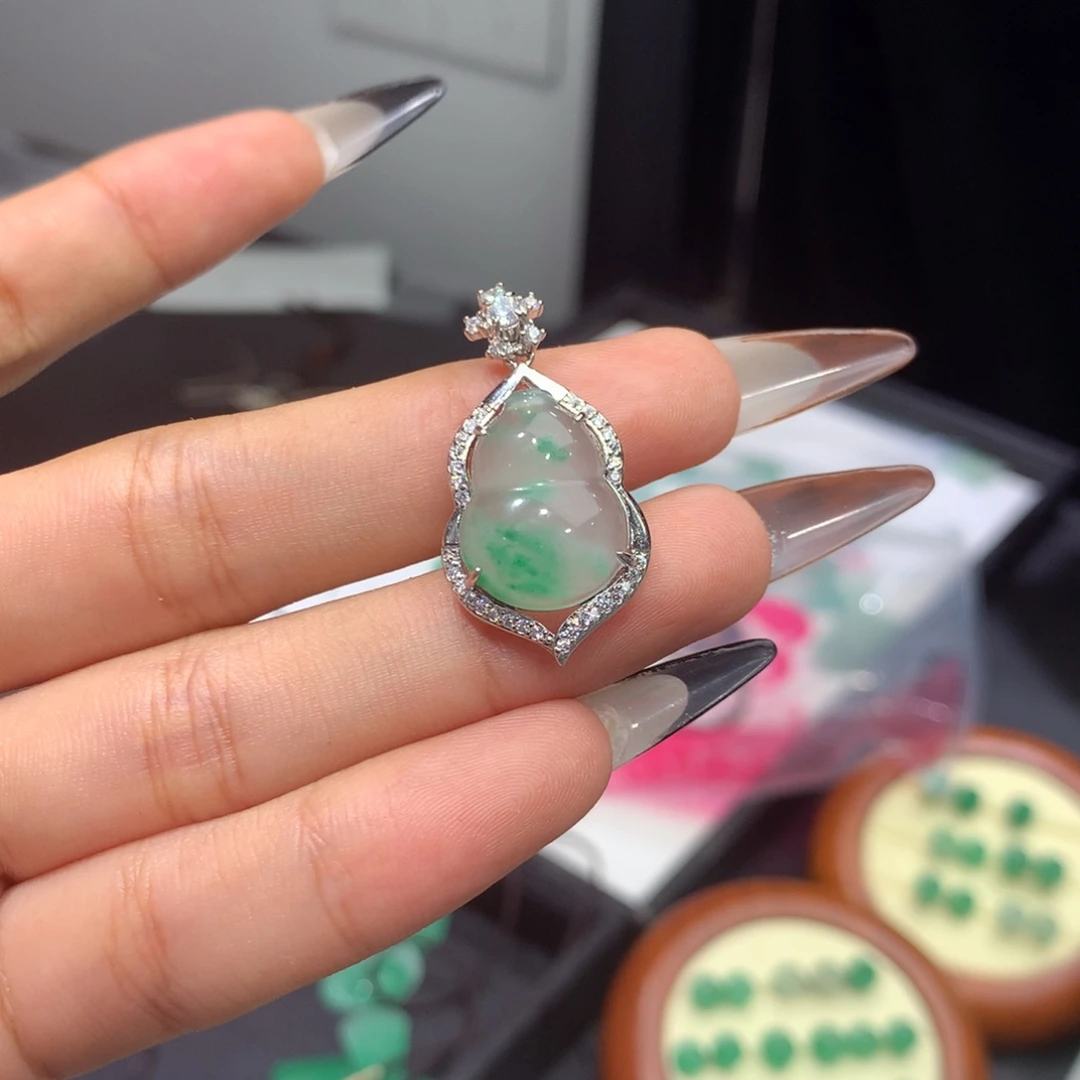 石英质玉（非洲翠）银S925镶嵌颈饰乐*