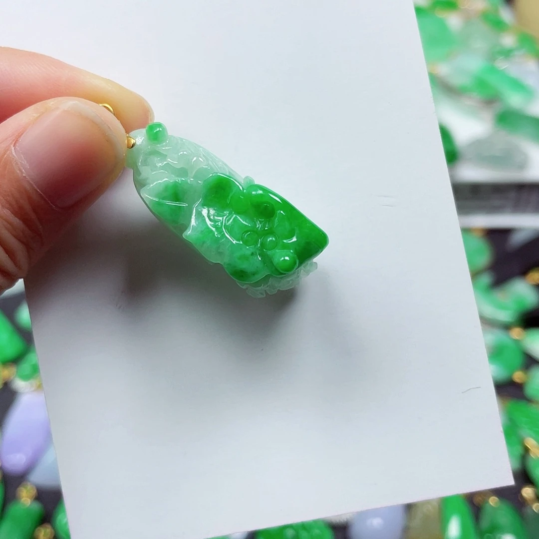 吊坠(不含链)18K金镶嵌翡翠