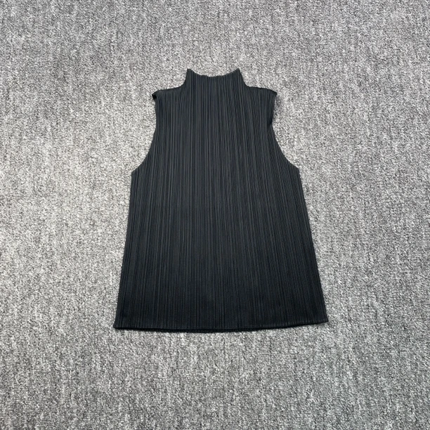 99新  5402/PLEATS PLEASE 黑色纯色褶皱无袖上衣/99新