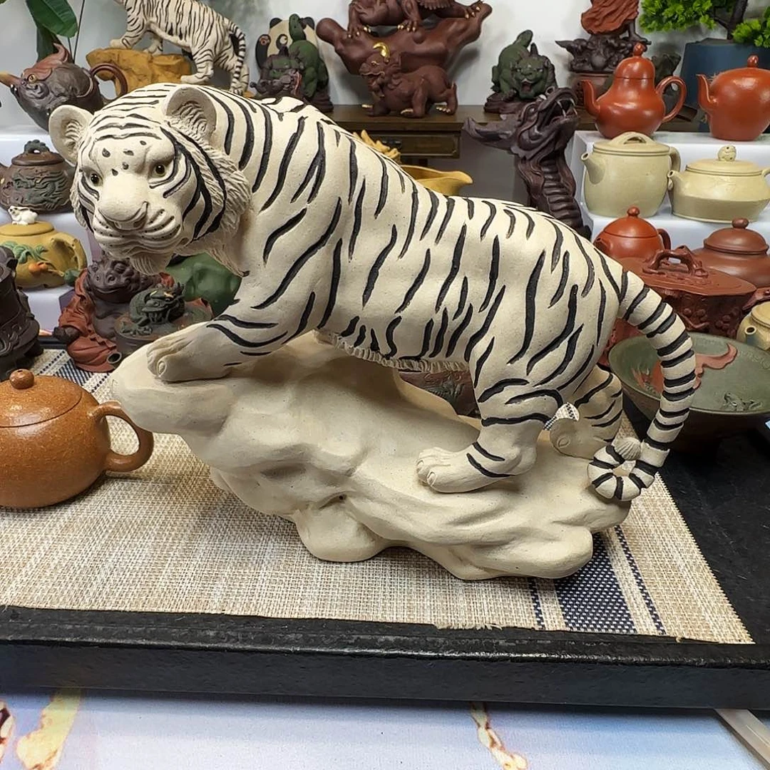 紫砂茶宠虎虎生威