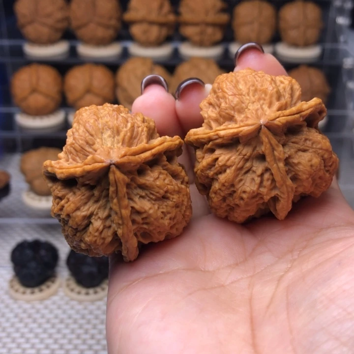 文玩核桃把件56号高山流水三棱42尺