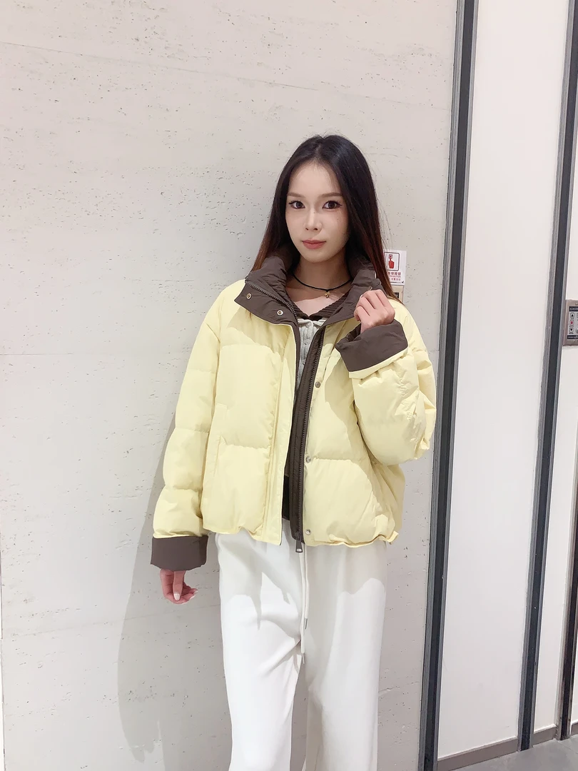 麦田玫瑰【107259】撞色面包羽绒服