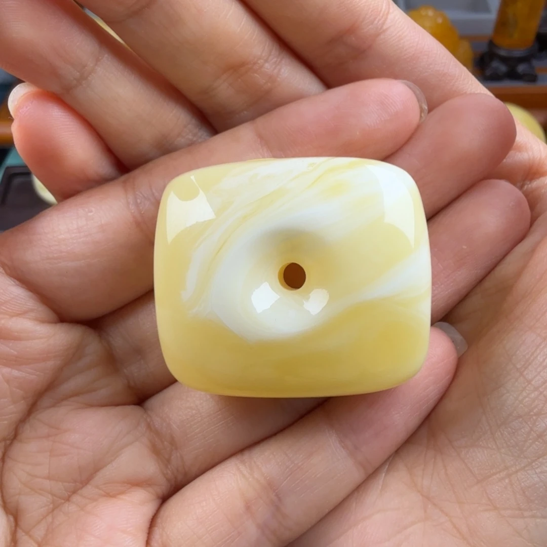 琥珀颈饰未镶嵌纯天然琥珀蜜蜡无优化
