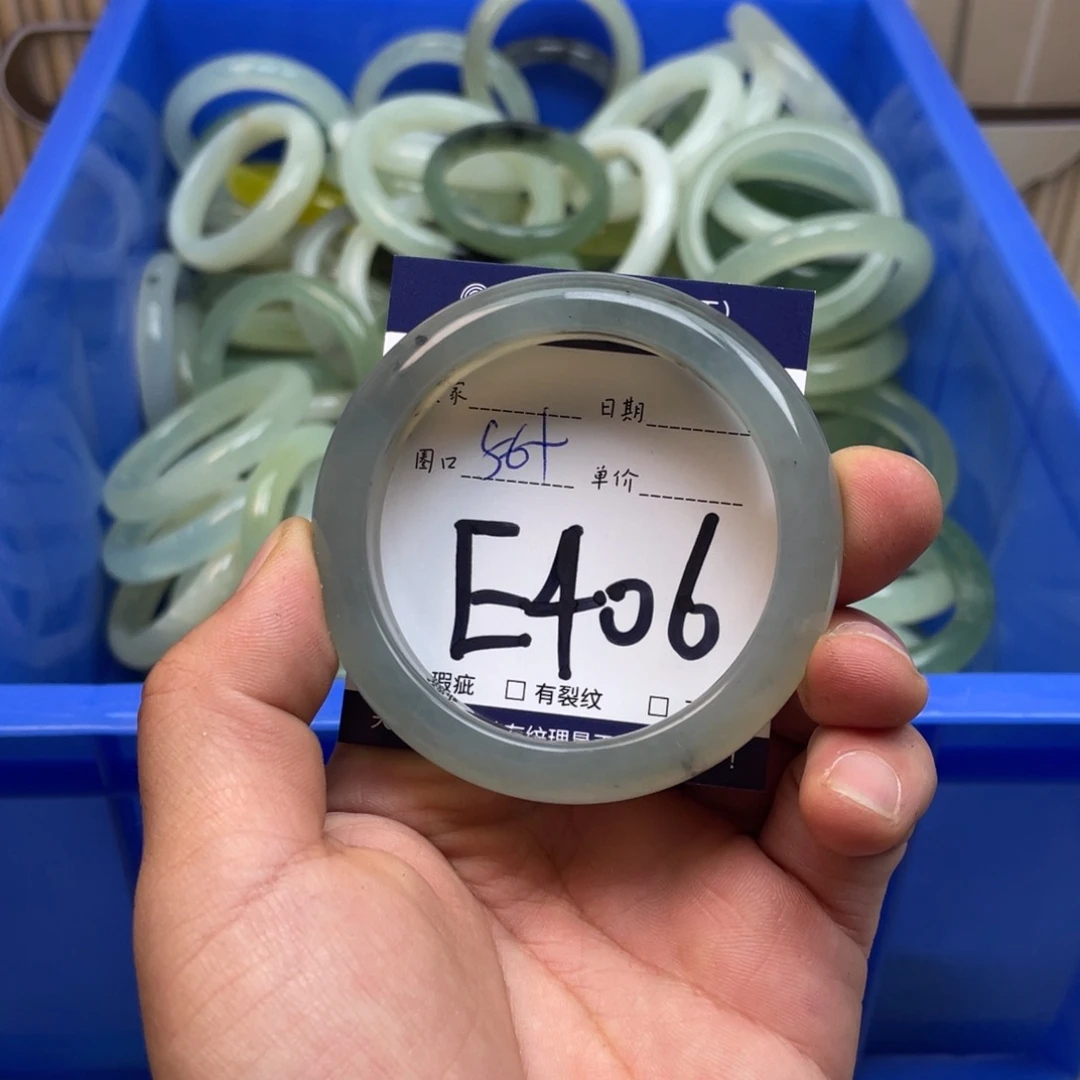 岫玉手镯手镯未镶嵌