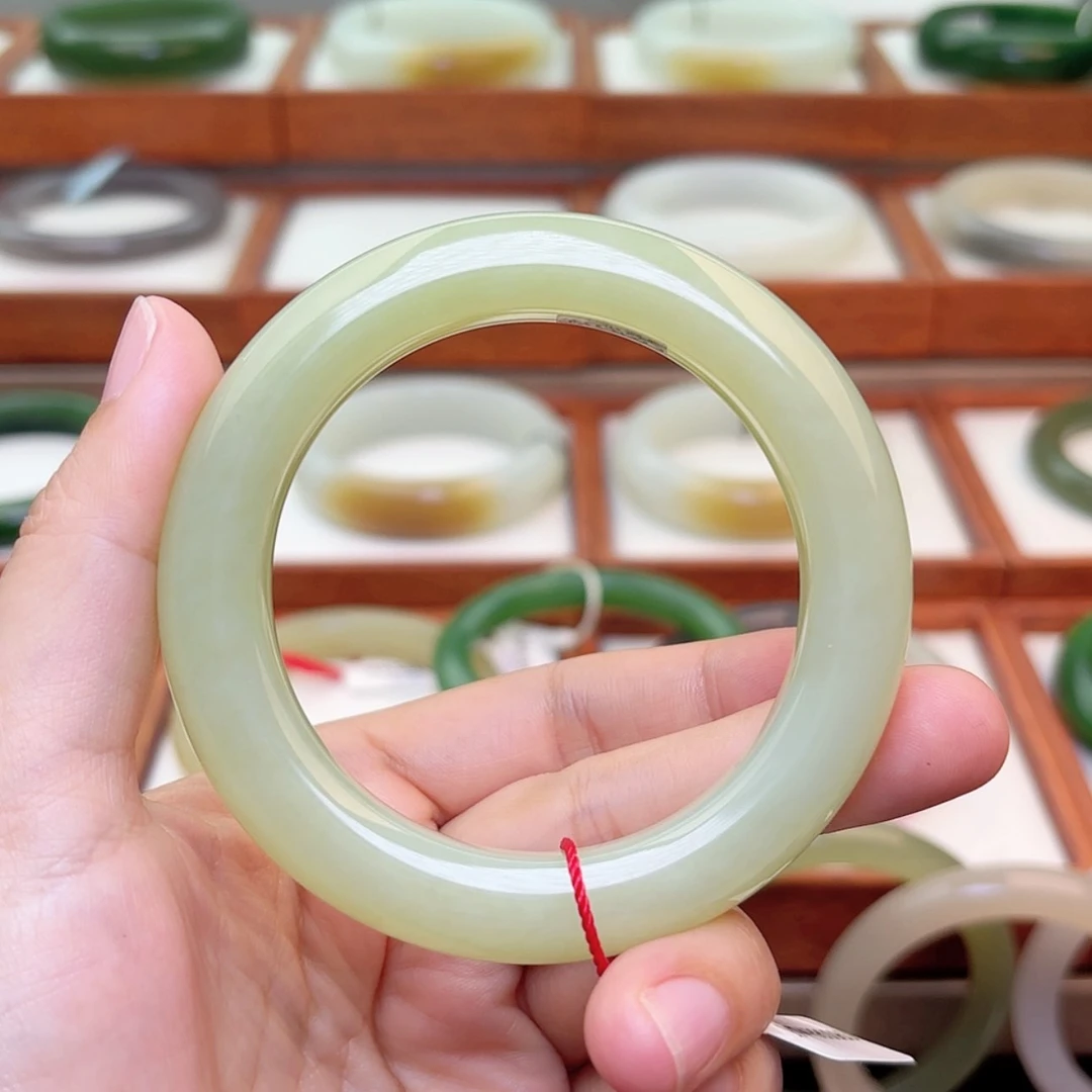 【闪购商品】和田玉手镯未镶嵌