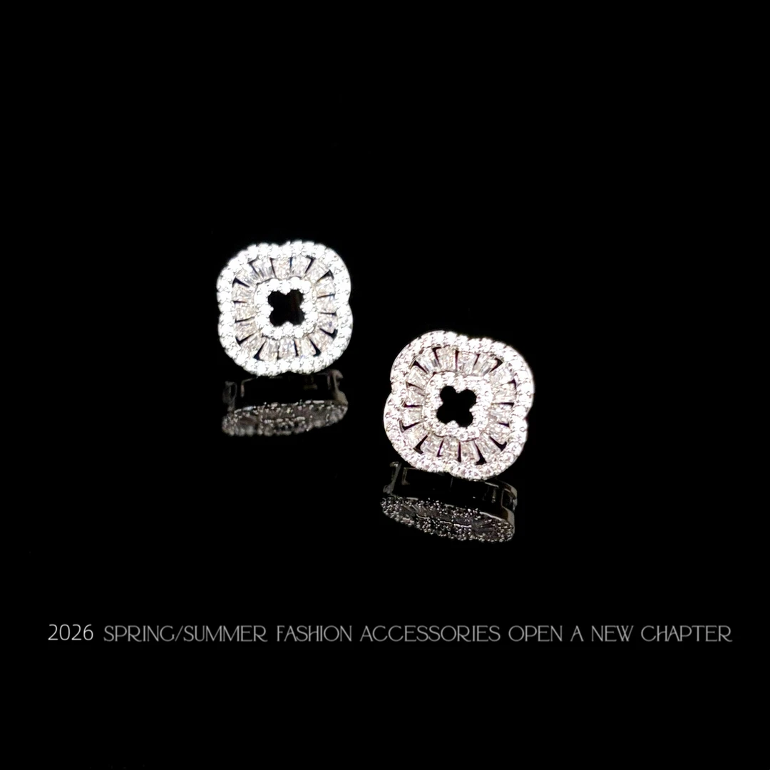 铜合金耳饰 镀白金 2026款G2124【花窗星语】BOBAOLI 耳钉