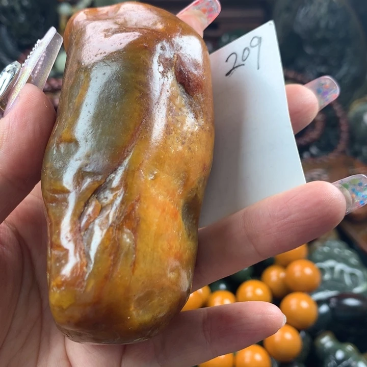 透闪石质玉未镶嵌珠宝奇石