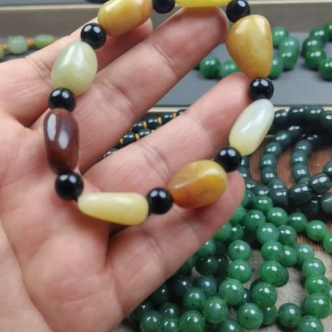 和田玉未镶嵌手链