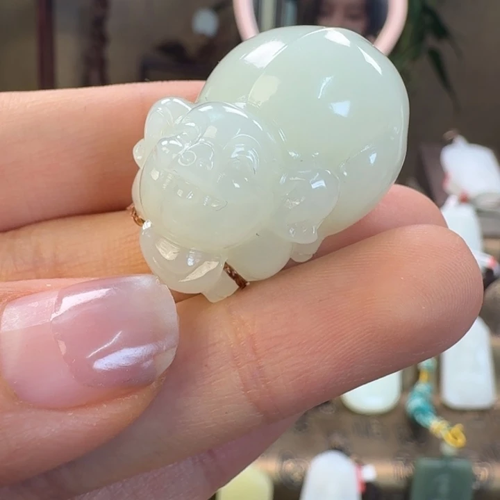 和田玉未镶嵌颈饰