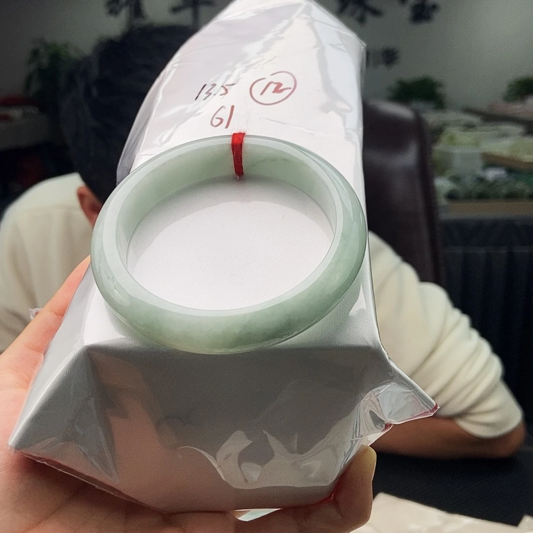 翡翠未镶嵌手镯拍一发一