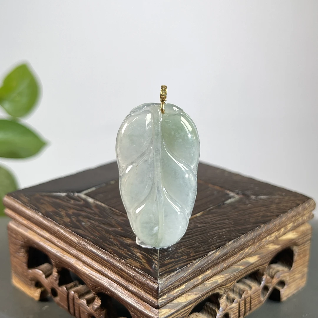 JTA17-56 天然缅甸A货翡翠 18K扣头金枝玉叶