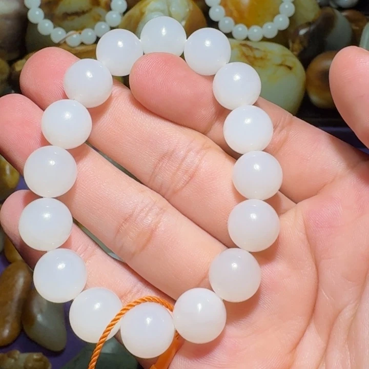 禅***境和田玉未镶嵌颈饰