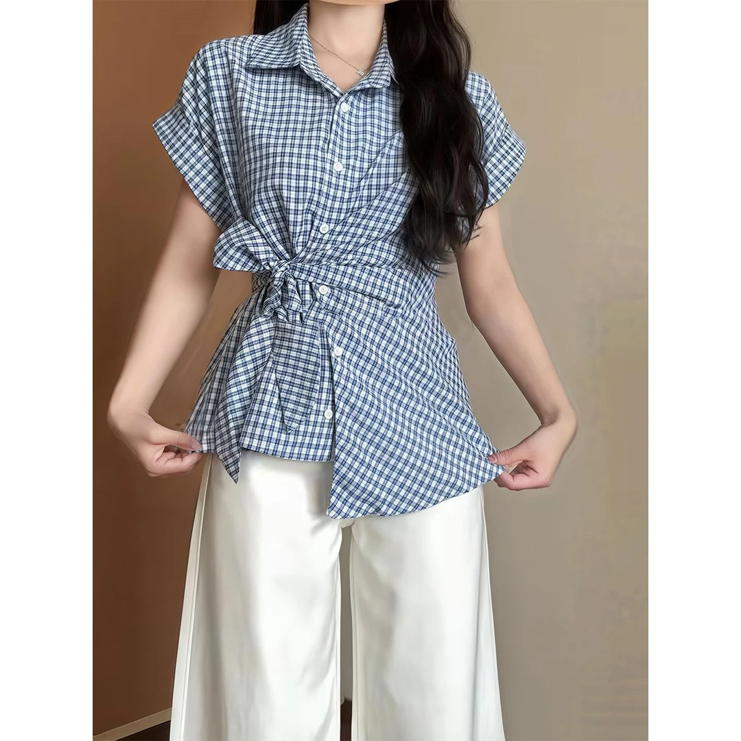 大码设计感镶钻蓝色格子短袖衬衫女夏季胖mm显瘦绑带掐腰港风上衣