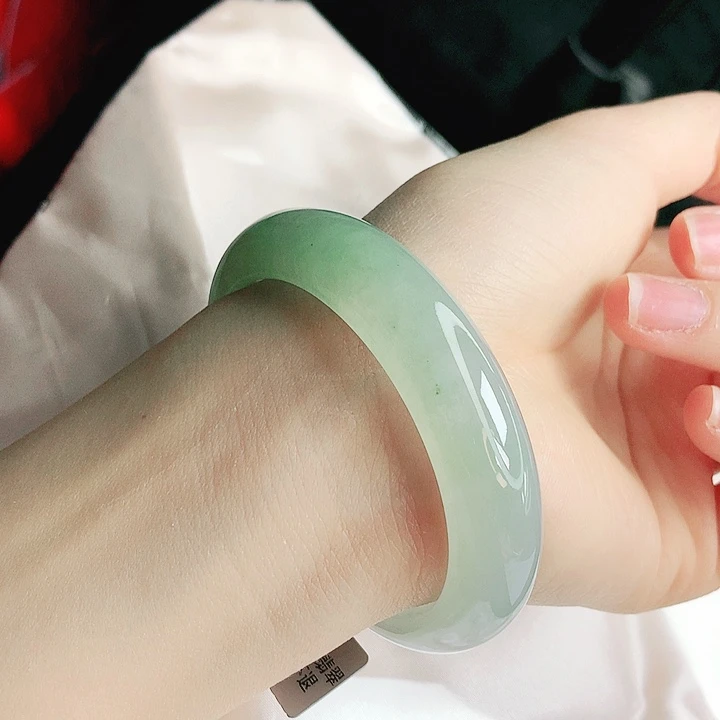 翡翠未镶嵌手镯缅甸天然a货翡翠手镯63号