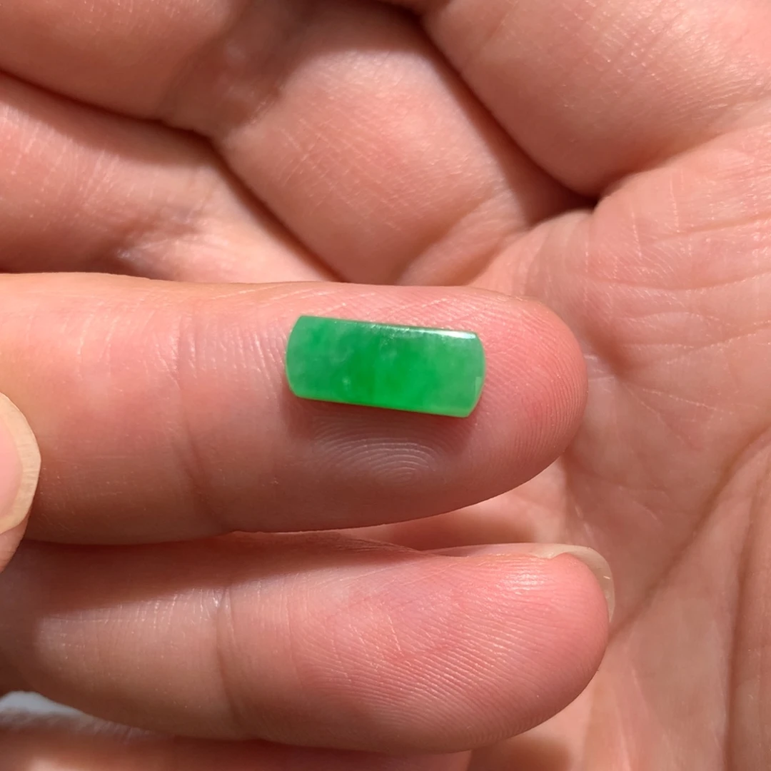 翡翠裸石翡翠马鞍