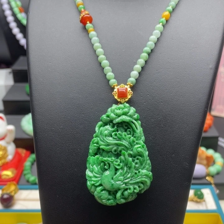 翡翠未镶嵌颈饰翡翠凤凰
