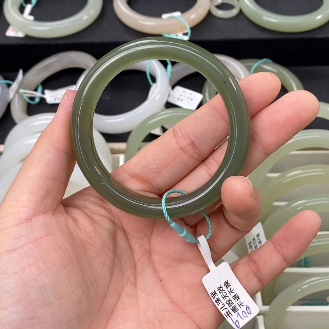 和田玉手镯未镶嵌54.55