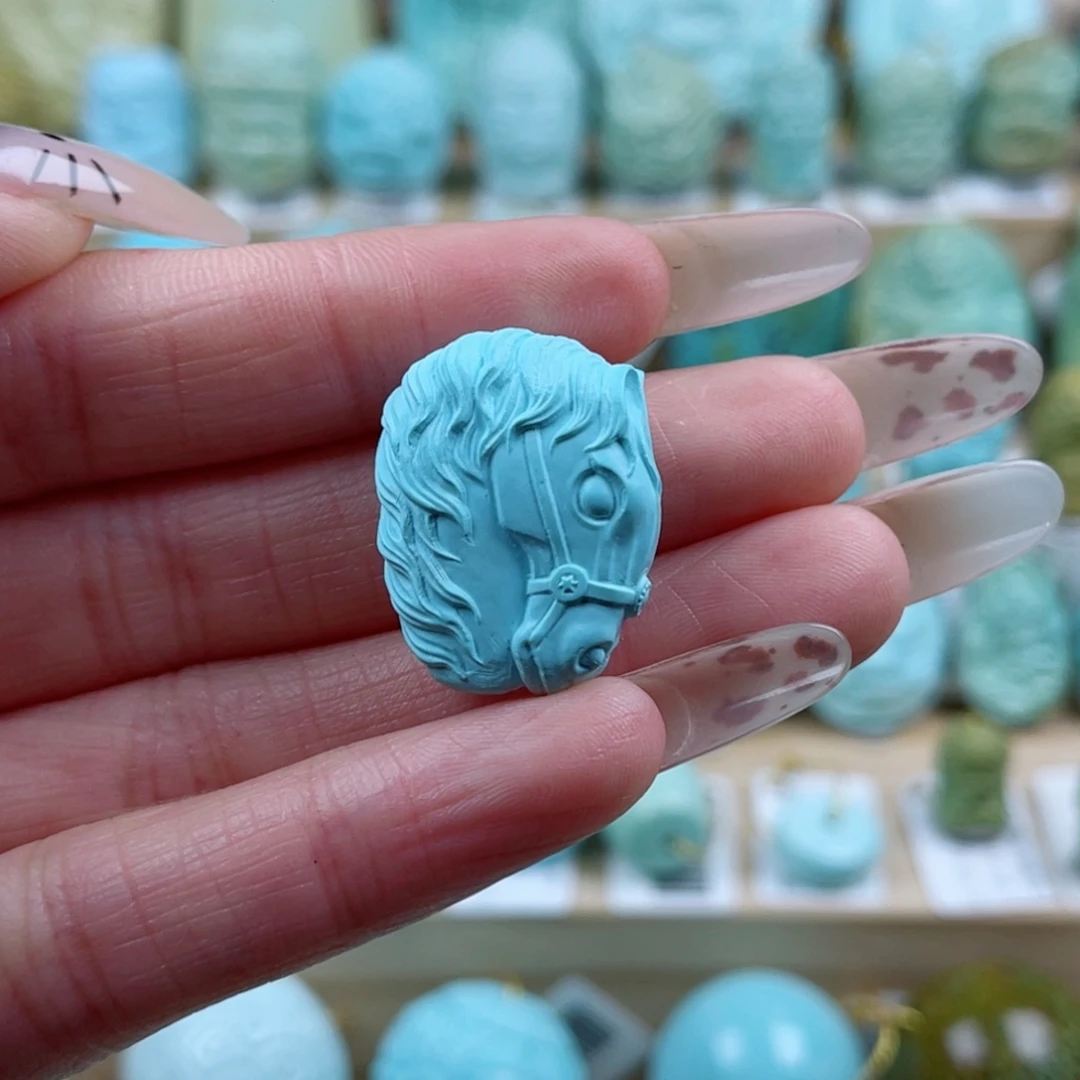 绿松石未镶嵌珠宝奇石